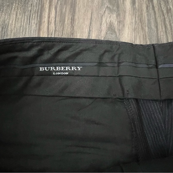 Burberry  Authentic Grayish Blue striped Straight Leg Trouser Pants - Picture 6 of 16